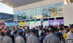 差距化产品引领市场 专业性服务赢得尊重